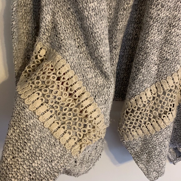 Sweater - Picture 3 of 4